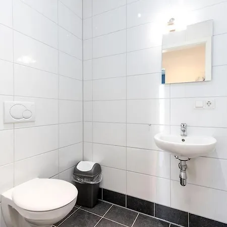 Luxurioser 6 Personen Bungalow Im Campingpark Eifel Waxweiler