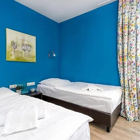 Luxurioser 6 Personen Bungalow Im Campingpark Eifel Waxweiler
