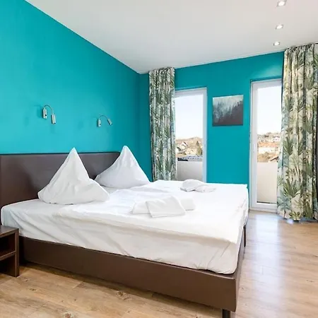 Luxurioser 6 Personen Bungalow Im Campingpark Eifel *