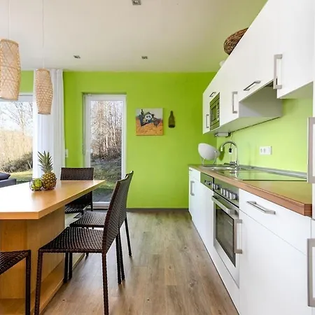 Luxurioser 6 Personen Bungalow Im Campingpark Eifel Waxweiler